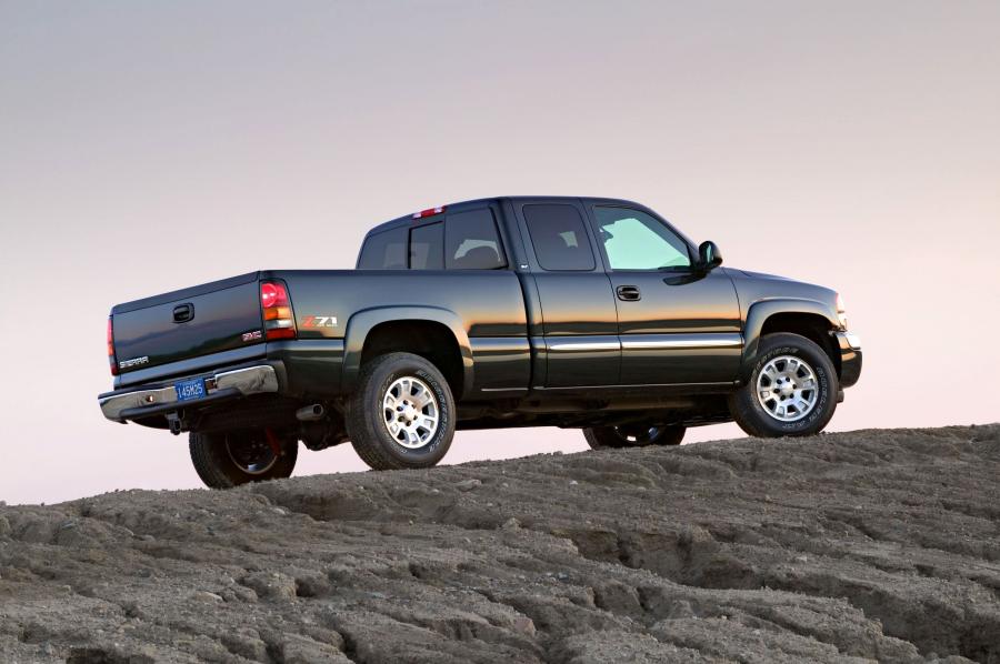  GMC Sierra 2003 года  (фото 12 из 31)